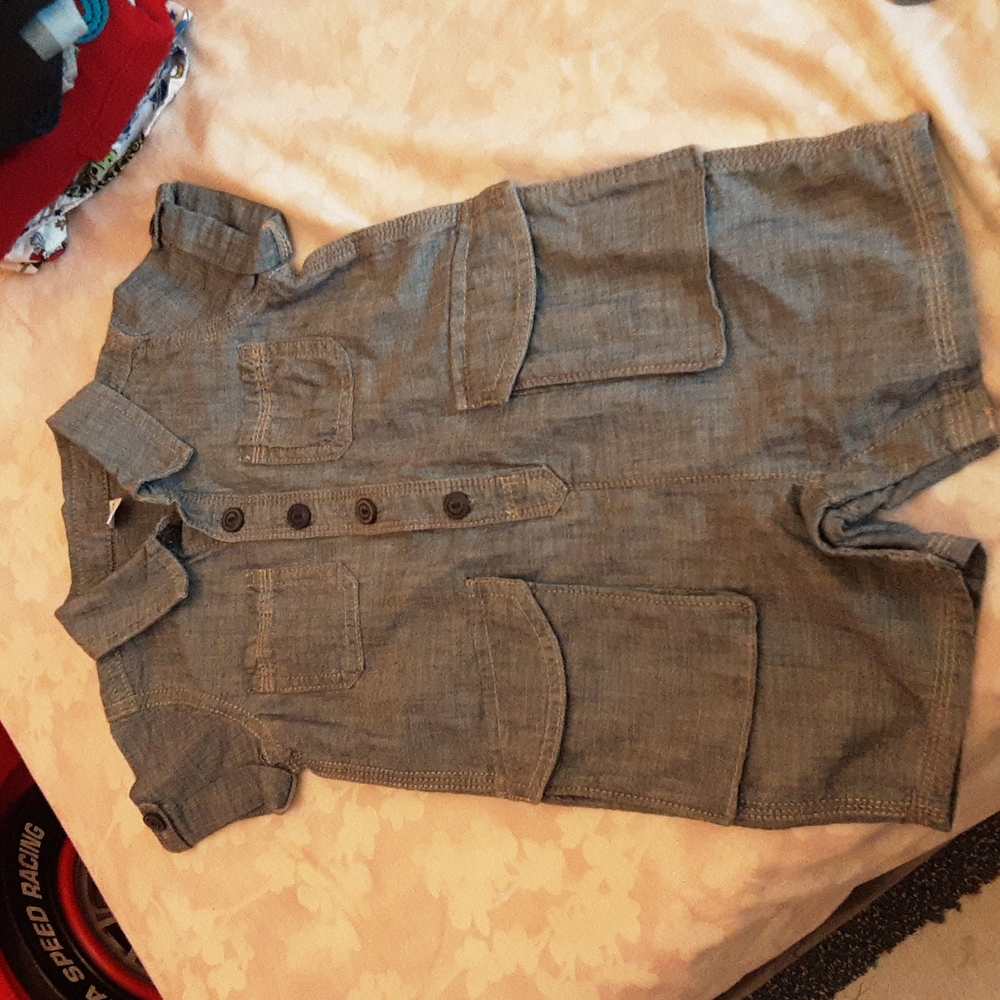 Baby bodysuit